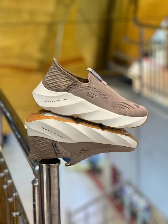 کتونی طبی مردانه اسکیچرز بدون بند/Skechers Slip Ins/سایز۴۰ الی ۴۵/ ساخت ویتنام/ضمانت کالا/فروش تک و عمده