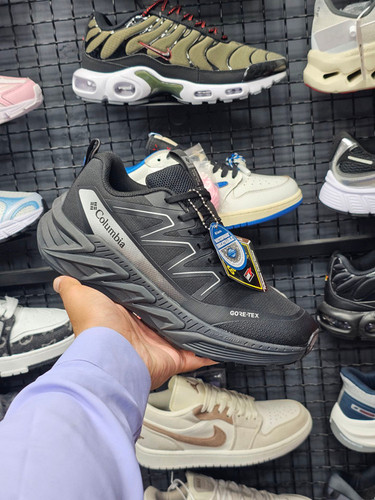 کتونی مسترکوالیتی طبیعت گردی کلمبیا ضدآب مردانه/سایز 40 الی 45/Columbia GORE-TEX/ضمانت کالا/فروش تک و عمده