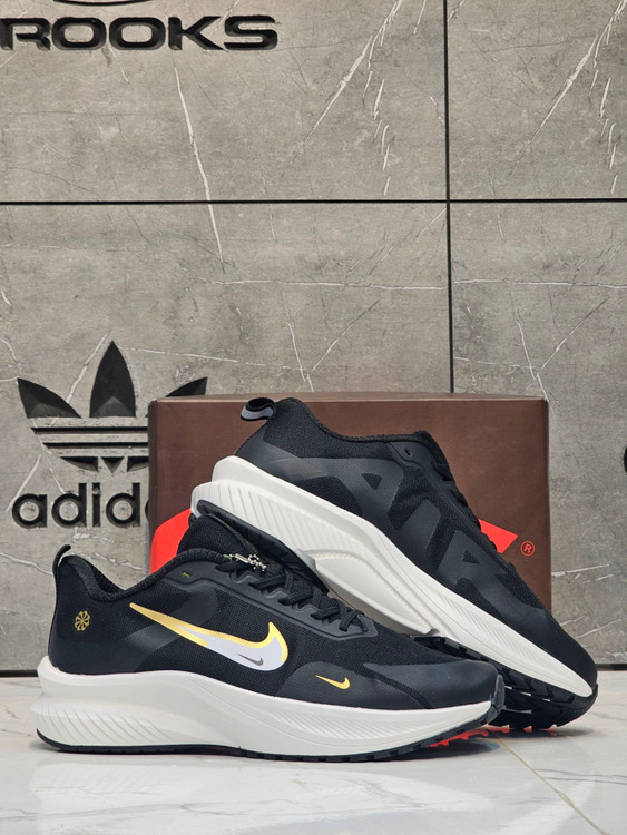 کتونی مسترکوالیتی نایک ایر زوم/ساخت ویتنام/سایز 40 الی 45/ Nike Air Zoom/ضمانت کالا/فروش تک و عمده
