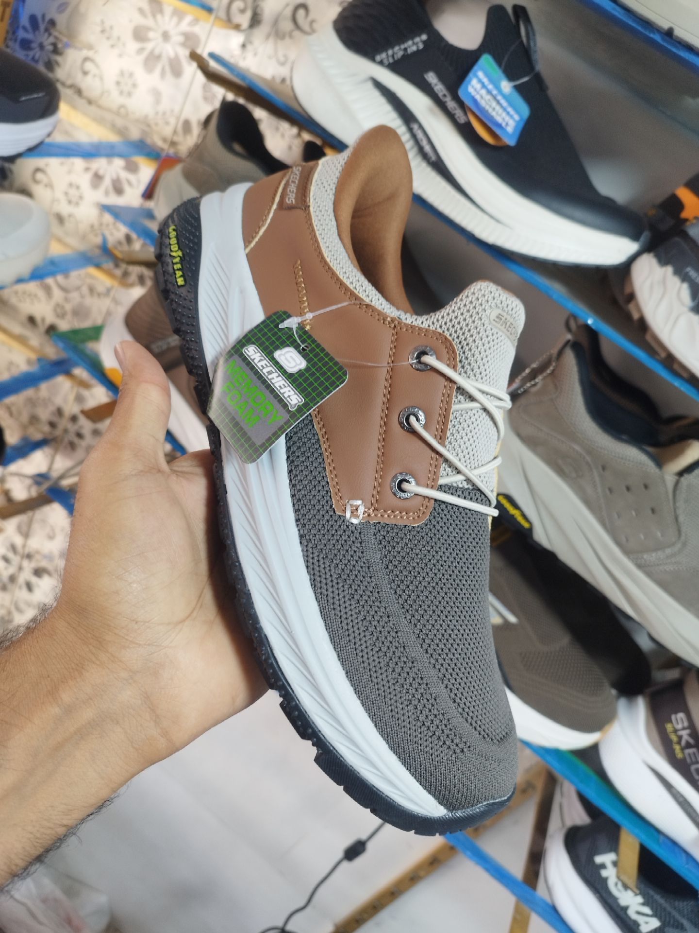 کتونی مردانه اسکیچرز اسلیپ اینز مرو آلدن/سایز ۴۰ الی ۴۵/ساخت ویتنام/Skechers Mens Slip Ins Meroe Alden/ضمانت کالا/فروش تک و عمده