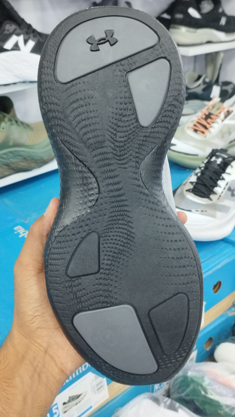 کتونی رانینگ و پیادهروی اندرآرمور اکو/سایز ۴۰ الی ۴۵/ساخت ویتنام/Under Armour Echo/ضمانت کالا/فروش تک و عمده