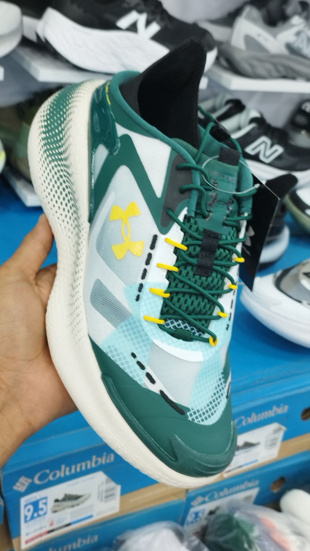 کتونی رانینگ و پیادهروی اندرآرمور اکو/سایز ۴۰ الی ۴۵/ساخت ویتنام/Under Armour Echo/ضمانت کالا/فروش تک و عمده
