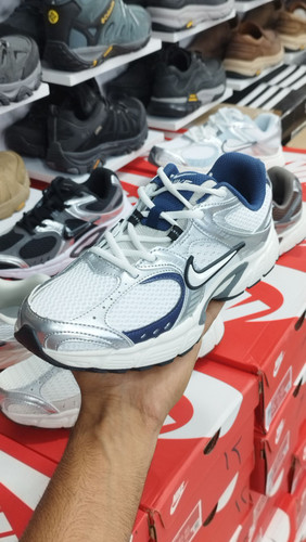کتونی مسترکوالیتی نایک V5 RNR/ سایز 37 الی 45/ Nike V5 RNR/ضمانت کالا/فروش تک و عمده