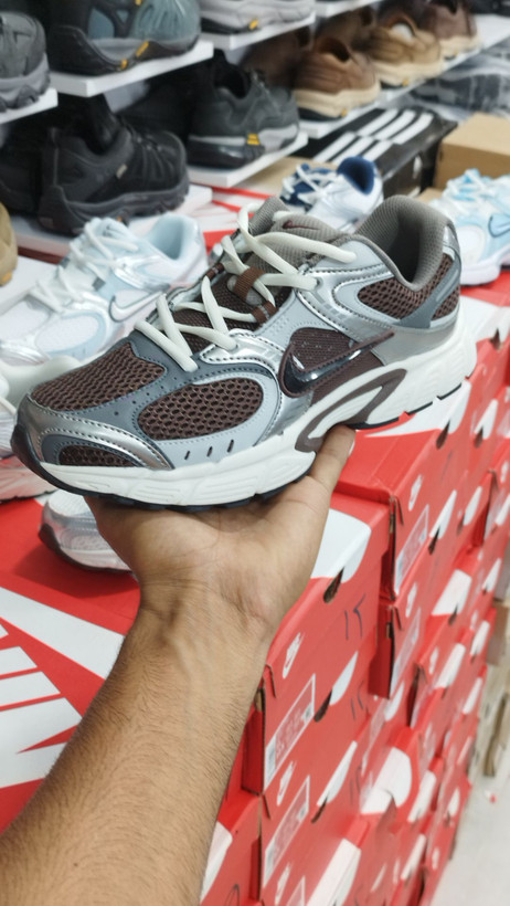کتونی مسترکوالیتی نایک V5 RNR/ سایز 37 الی 45/ Nike V5 RNR/ضمانت کالا/فروش تک و عمده