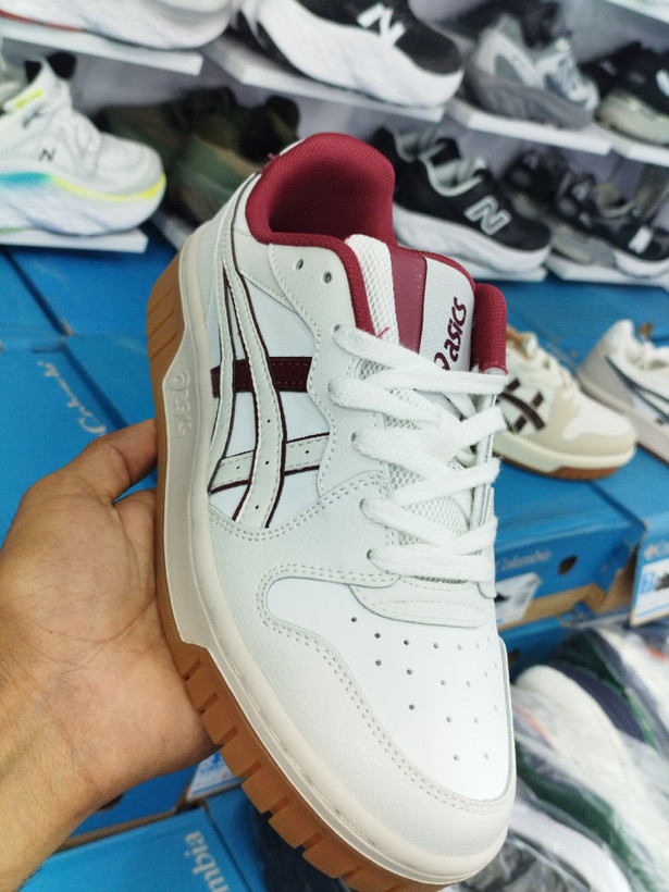 کتونی اسپرت اسیکس کورت MZ 2.0/ساخت ویتنام/سایز 40الی 45/ASICS Court MZ 2.0/ضمانت کالا/فروش تک و عمده