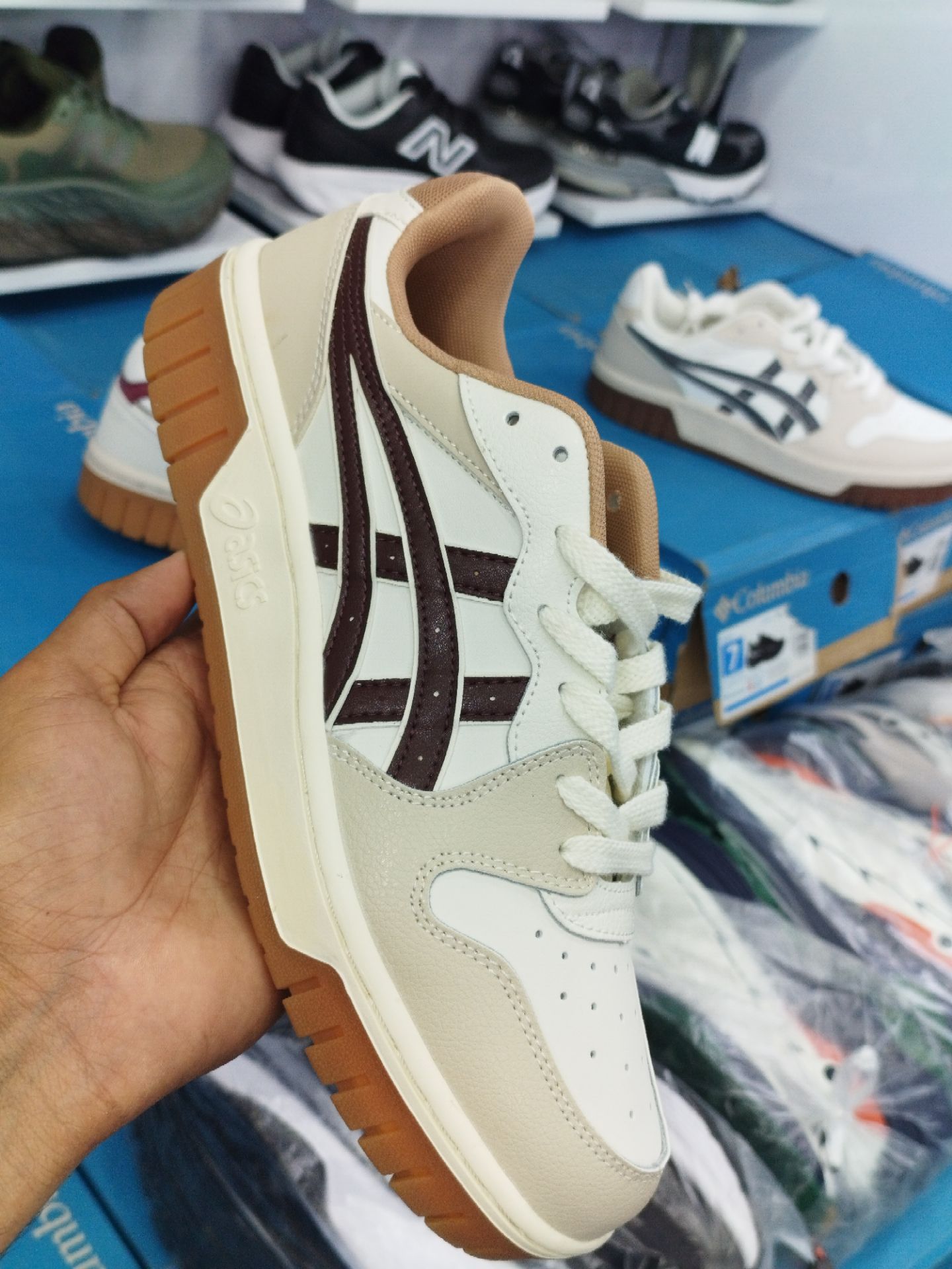 کتونی اسپرت اسیکس کورت MZ 2.0/ساخت ویتنام/سایز 40الی 45/ASICS Court MZ 2.0/ضمانت کالا/فروش تک و عمده