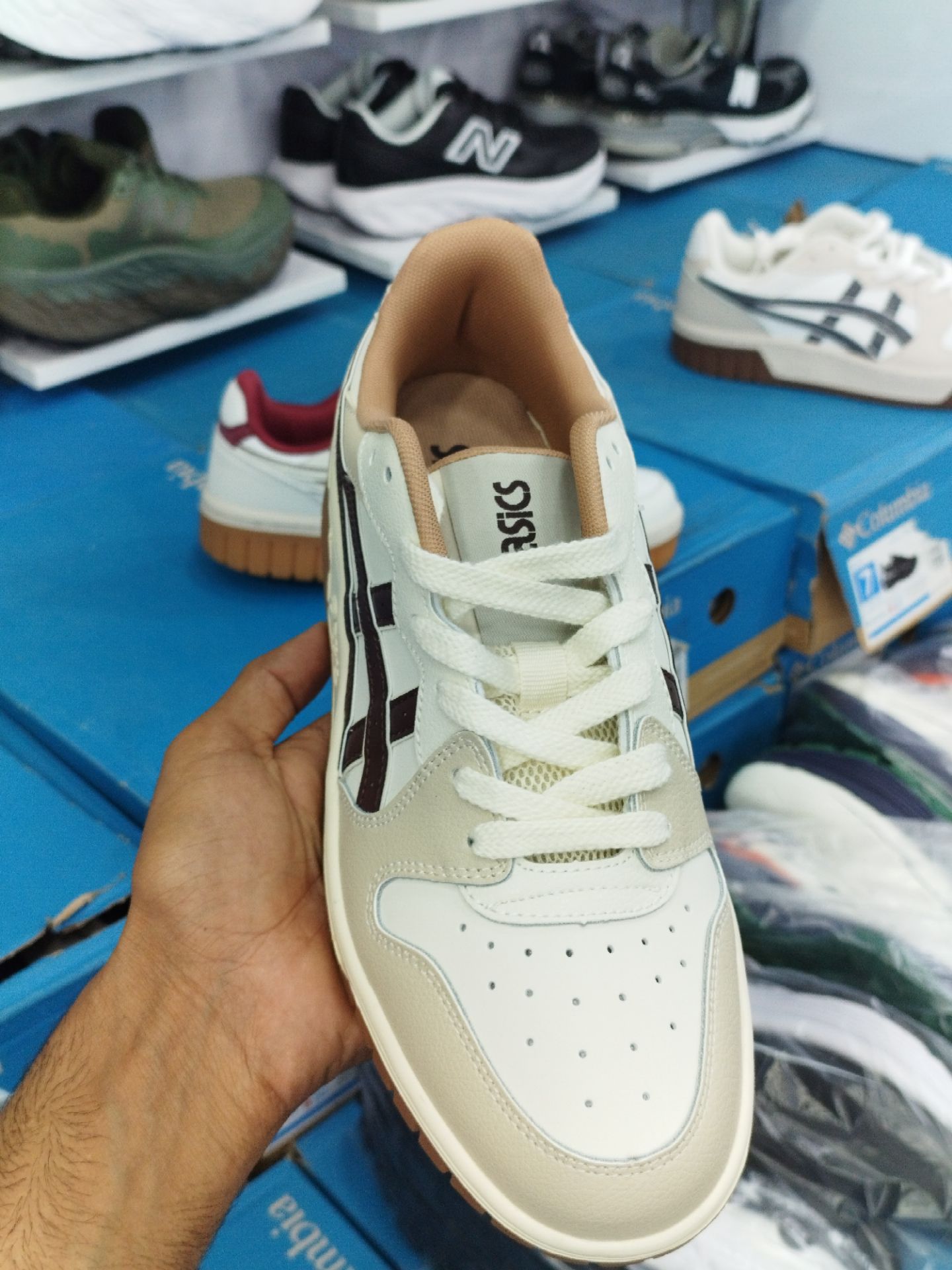 کتونی اسپرت اسیکس کورت MZ 2.0/ساخت ویتنام/سایز 40الی 45/ASICS Court MZ 2.0/ضمانت کالا/فروش تک و عمده
