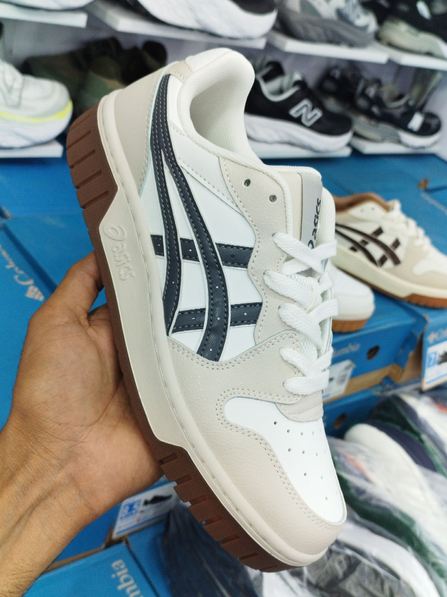 کتونی اسپرت اسیکس کورت MZ 2.0/ساخت ویتنام/سایز 40الی 45/ASICS Court MZ 2.0/ضمانت کالا/فروش تک و عمده