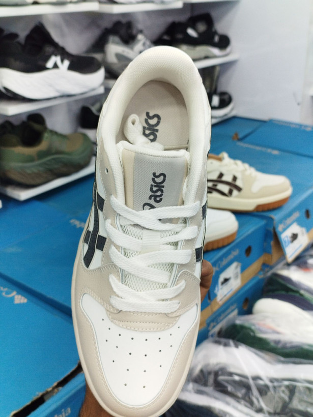 کتونی اسپرت اسیکس کورت MZ 2.0/ساخت ویتنام/سایز 40الی 45/ASICS Court MZ 2.0/ضمانت کالا/فروش تک و عمده