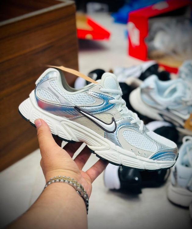 کتونی مسترکوالیتی نایک V5 RNR/ سایز 37 الی 45/ Nike V5 RNR/ضمانت کالا/فروش تک و عمده