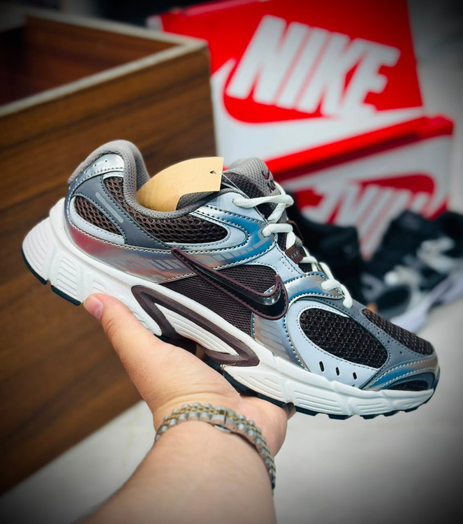 کتونی مسترکوالیتی نایک V5 RNR/ سایز 37 الی 45/ Nike V5 RNR/ضمانت کالا/فروش تک و عمده