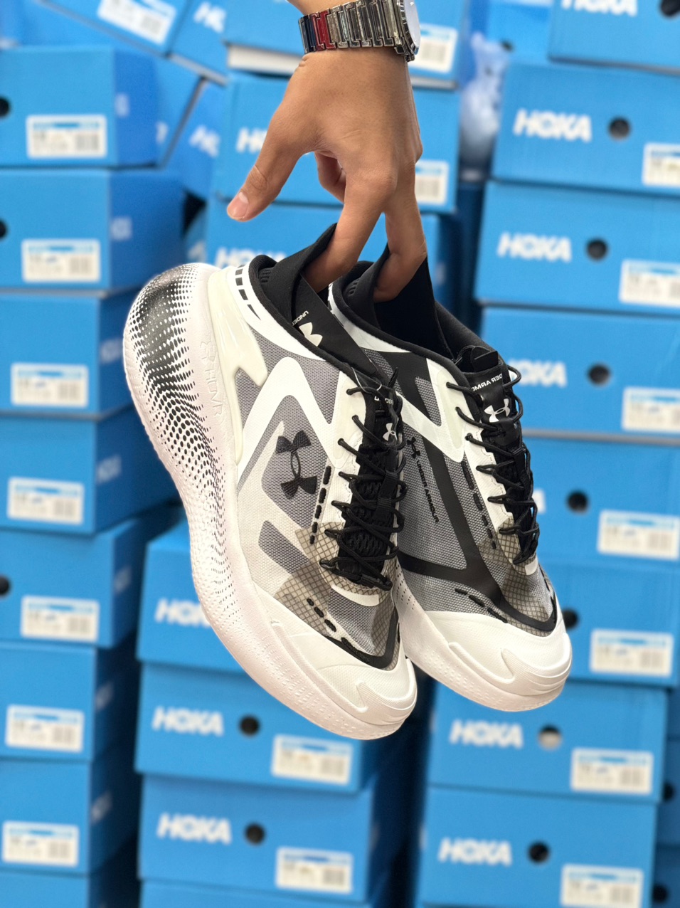 کتونی رانینگ و پیادهروی اندرآرمور اکو/سایز ۴۰ الی ۴۵/ساخت ویتنام/Under Armour Echo/ضمانت کالا/فروش تک و عمده