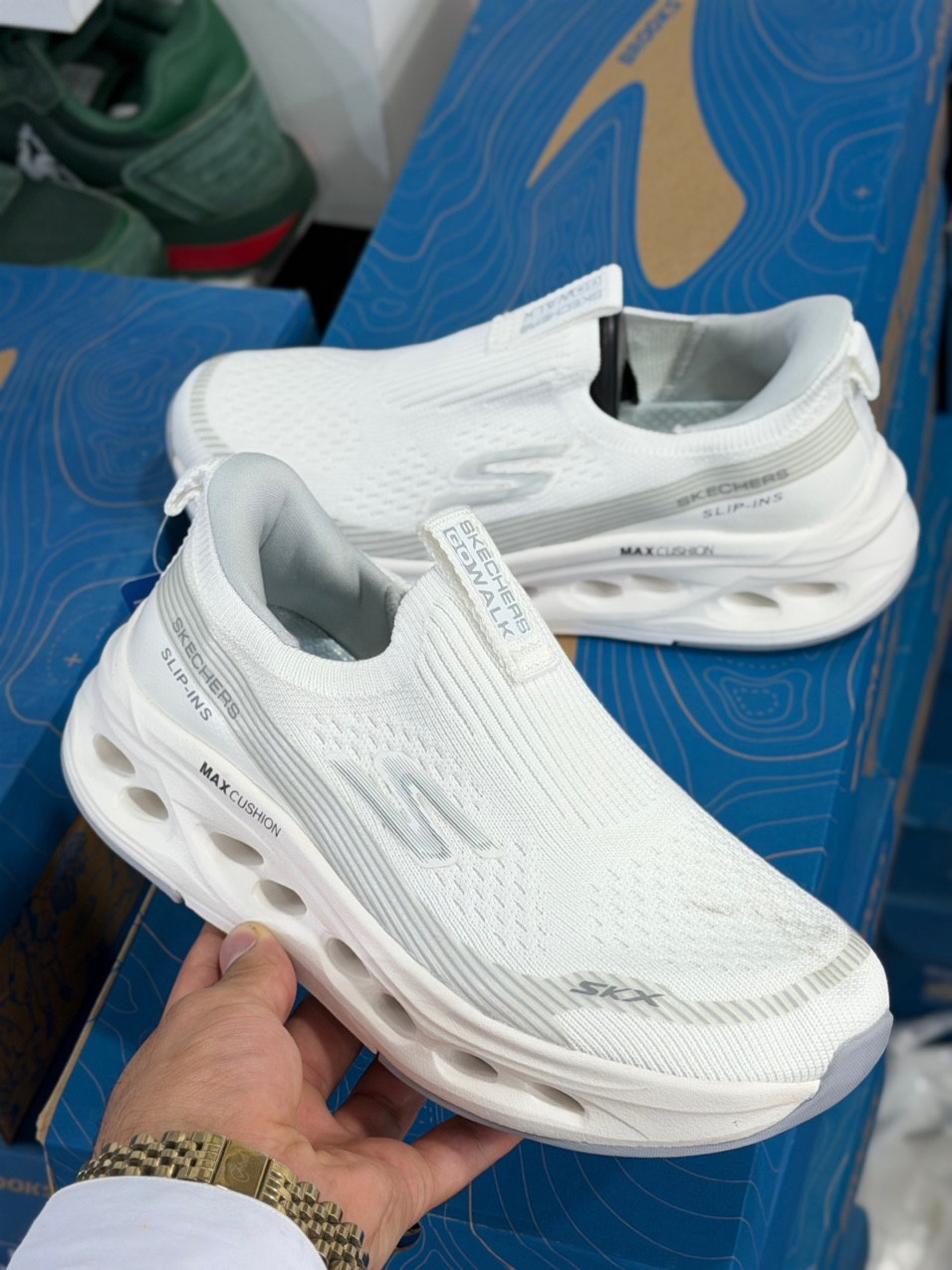 کتونی مسترکوالیتی اسکیچرز مکس کوشن/Skechers Max Cushioning/سایز 37 الی 40/ ساخت ویتنام/ ضمانت کالا