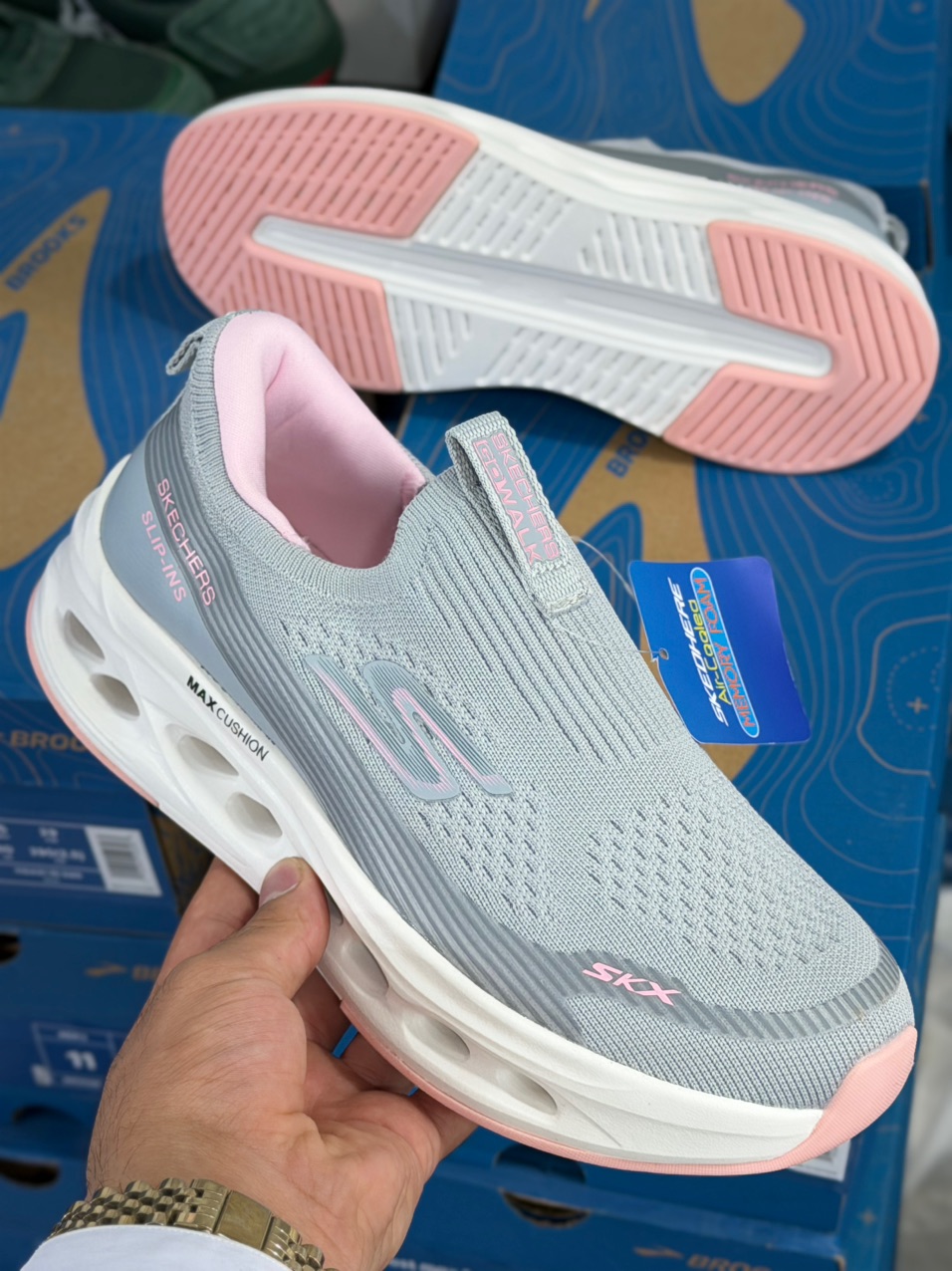 کتونی مسترکوالیتی اسکیچرز مکس کوشن/Skechers Max Cushioning/سایز 37 الی 40/ ساخت ویتنام/ ضمانت کالا