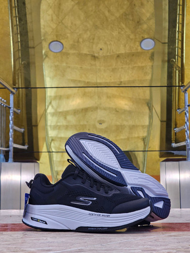 کتونی مسترکوالیتی اسکیچرز هایپربرست/Skechers Men's Hyperburst/ساخت ویتنام/سایزبندی ۴۰ الی ۴۵/ضمانت کالا/فروش به صورت تک و عمده