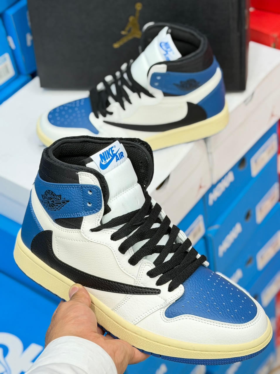 کتونی مردانه نایک ایر جردن وان/ساخت ویتنام/سایز 38 تا ۴۵/ضمانت کالا/فروش تک و عمده/ Nike Air Jordan 1 Vietnam