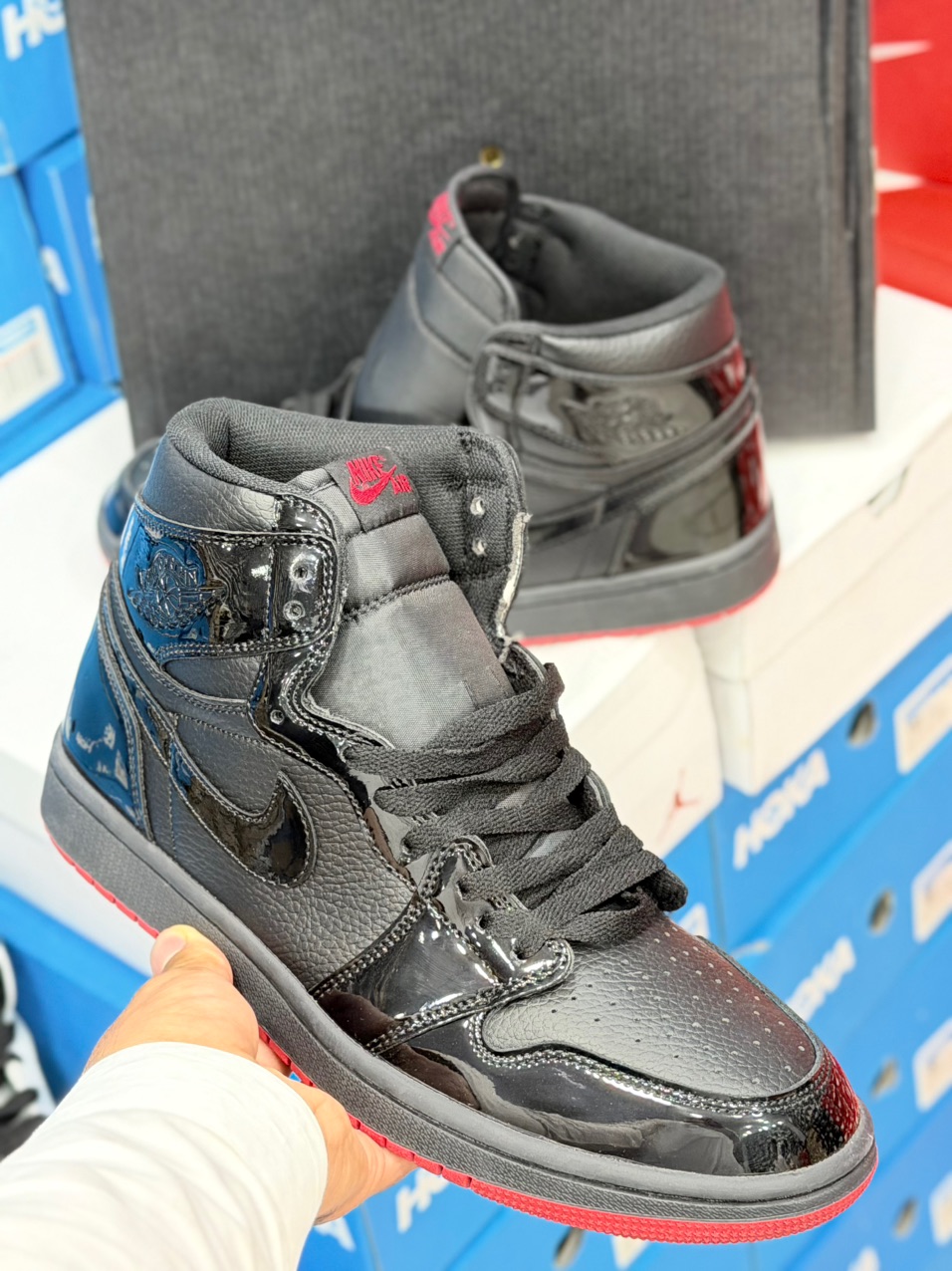 کتونی مردانه نایک ایر جردن وان/ساخت ویتنام/سایز 38 تا ۴۵/ضمانت کالا/فروش تک و عمده/ Nike Air Jordan 1 Vietnam
