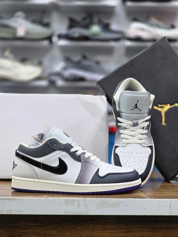 کتونی نایک ایر جردن 1 ساق کوتاه مسترکوالیتی/سایز ۴۰ الی ۴۵/ساخت ویتنام/Nike Air Jordan ۱/ضمانت کالا/فروش تک و عمده