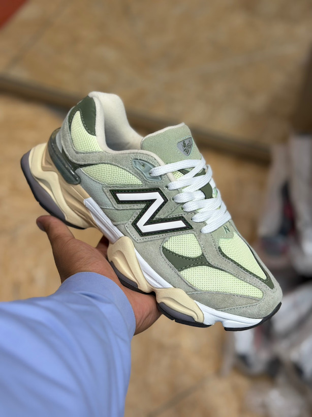 کتونی مسترکوالیتی نیوبالانس ۹۰۶۰/ساخت ویتنام/سایز 40 الی 45/ Newbalance 9060/ضمانت اصالت کالا/فروش به صورت تک و عمده