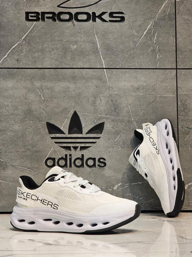 کتونی اسکیچرز اسلیپ/Skechers Slip Ins/سایز۴۰ الی ۴۵/ ساخت ویتنام/ضمانت کالا/فروش تک و عمده
