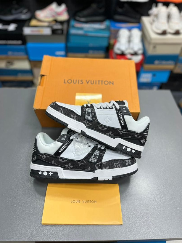 کتونی لویی ویتون الوی ترینر لو مسترکوالیتی/سایز ۴۰ الی ۴۵/ ساخت ویتنام/Louis Vuitton LV Trainer Low/ضمانت کالا/فروش تک و عمده