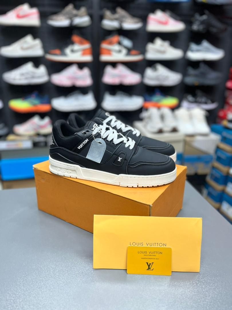 کتونی لویی ویتون ال‌وی ترینر لو مسترکوالیتی/سایز ۴۰ الی ۴۵/ ساخت ویتنام/Louis Vuitton LV Trainer Low/ضمانت کالا/فروش تک و عمده