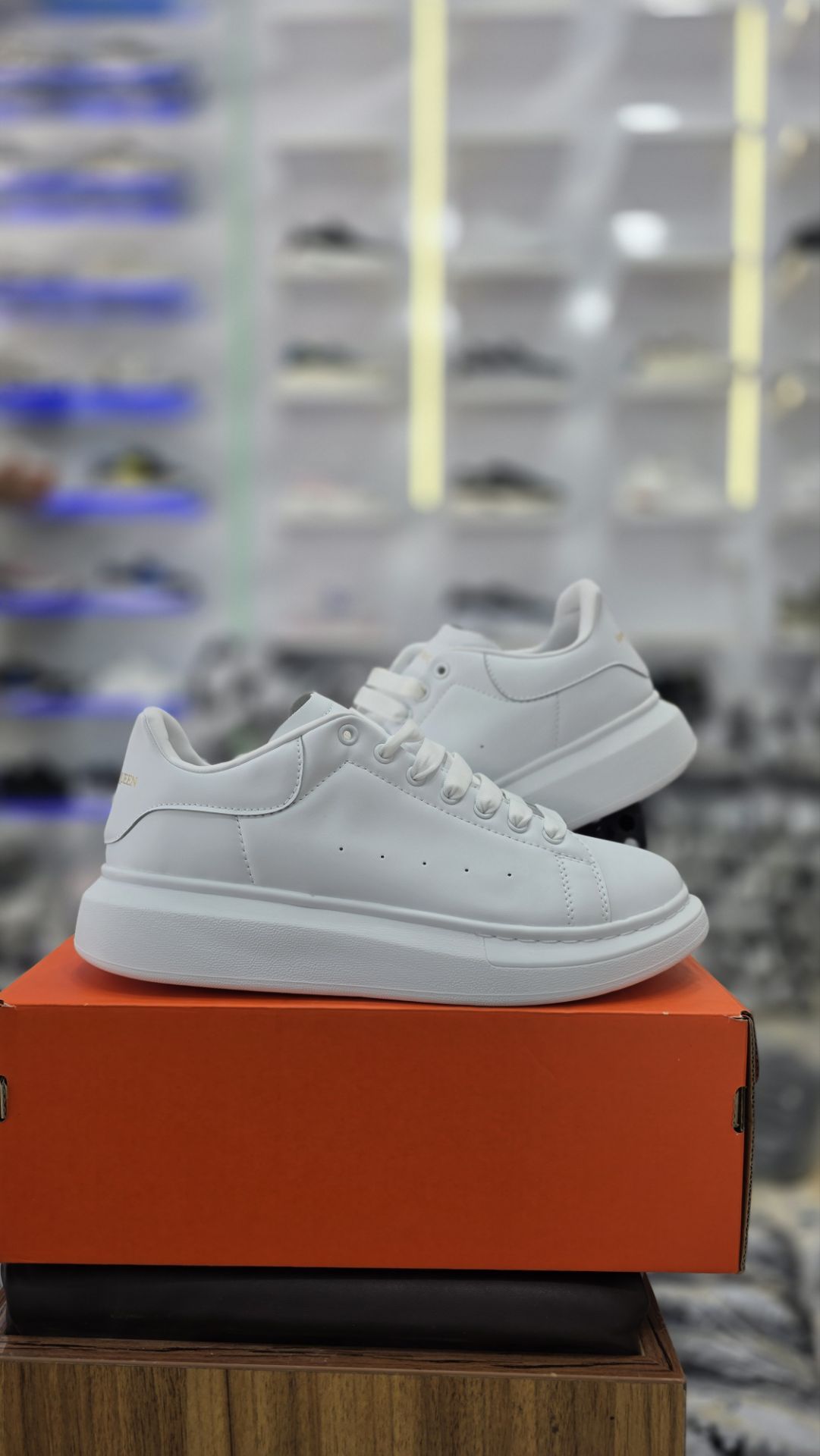 کتونی اسپرت الکساندر مک‌کوئین مسترکوالیتی/سایز ۴۰ الی 45/ ساخت ویتنام/Alexander McQueen/ضمانت کالا/فروش تک و عمده