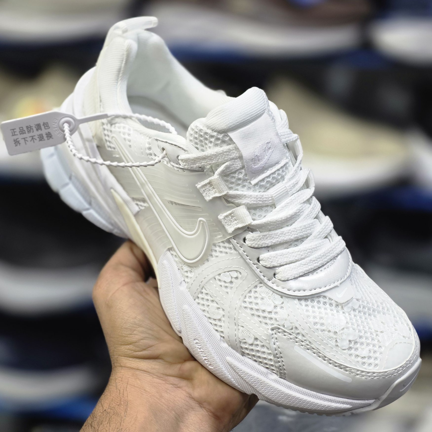کتونی ویتنامی زنانه نایک کشلون وی تو کی | وارداتی ویتنام |  باجعبه  Nike V2k Run سایز بندی کامل 37 تا 40