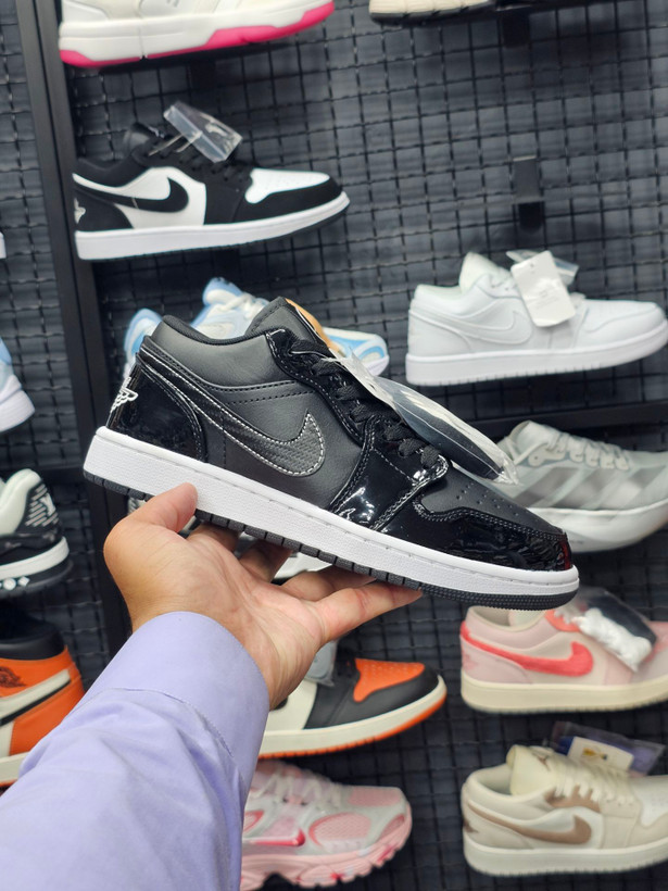 کتونی نایک ایر جردن 1 ساق کوتاه مسترکوالیتی/سایز ۴۰ الی ۴۵/ساخت ویتنام/Nike Air Jordan ۱/ضمانت کالا/فروش تک و عمده
