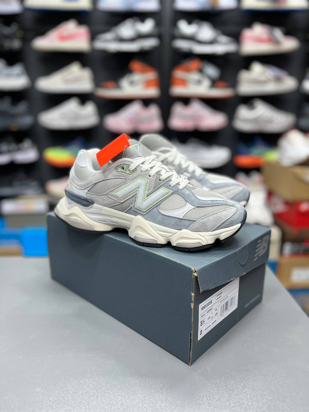 کتونی مسترکوالیتی نیوبالانس ۹۰۶۰/ساخت ویتنام/سایز 40 الی 45/ Newbalance 9060/ضمانت اصالت کالا/فروش به صورت تک و عمده