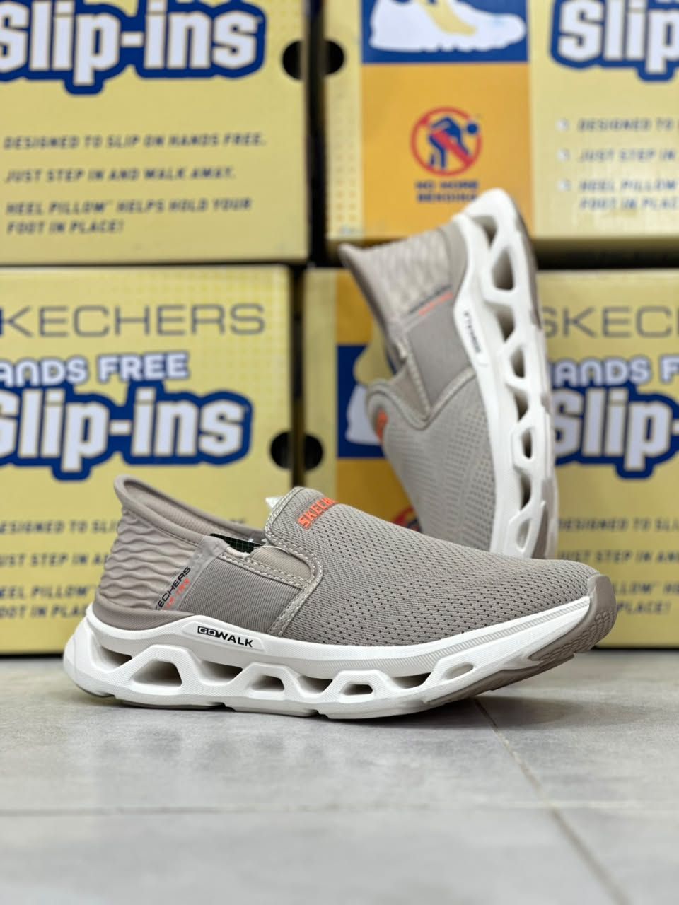 کتونی طبی مردانه اسکیچرز بدون بند/Skechers Slip Ins/سایز۴۰ الی ۴۵/ ساخت ویتنام/ضمانت کالا/فروش تک و عمده