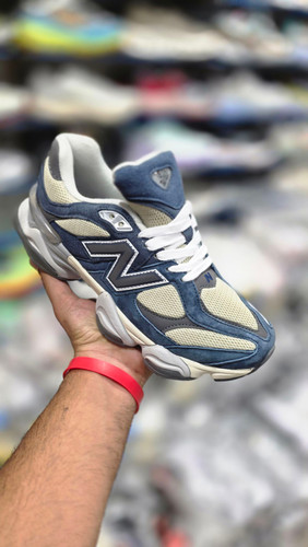 کتونی مسترکوالیتی نیوبالانس ۹۰۶۰/ساخت ویتنام/سایز 40 الی 45/ Newbalance 9060/ضمانت اصالت کالا/فروش به صورت تک و عمده