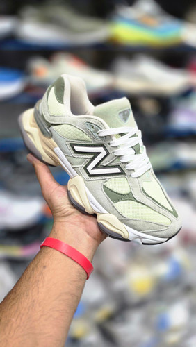 کتونی مسترکوالیتی نیوبالانس ۹۰۶۰/ساخت ویتنام/سایز 40 الی 45/ Newbalance 9060/ضمانت اصالت کالا/فروش به صورت تک و عمده