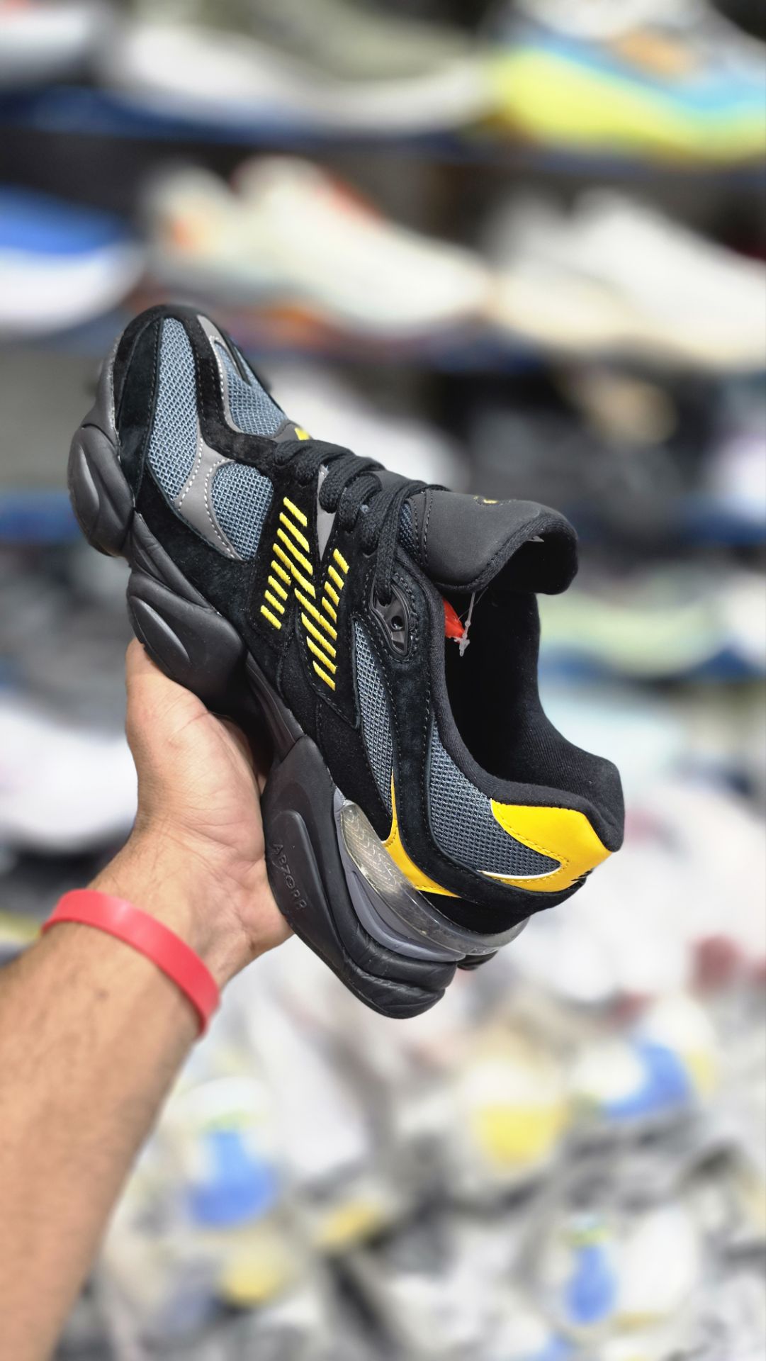 کتونی مسترکوالیتی نیوبالانس ۹۰۶۰/ساخت ویتنام/سایز 40 الی 45/ Newbalance 9060/ضمانت اصالت کالا/فروش به صورت تک و عمده