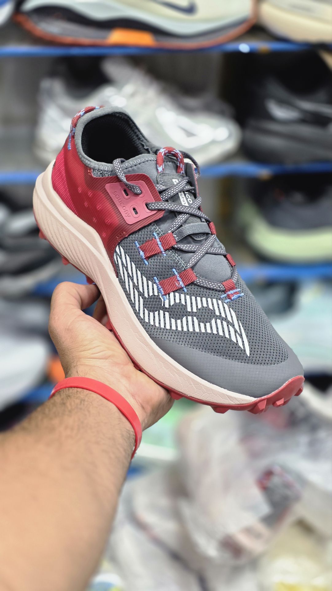 کتونی رانینگ و تریل ساکونی اندورفین ریفت مسترکوالیتی/سایز ۴۰ الی ۴۵/ساخت ویتنام/Saucony Endorphin Rift/ضمانت کالا/فروش تک و عمده