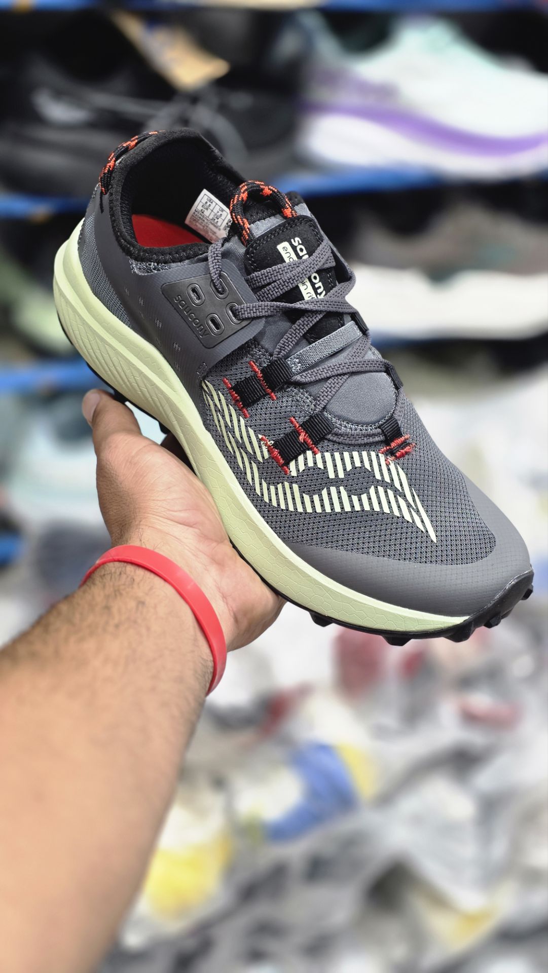 کتونی رانینگ و تریل ساکونی اندورفین ریفت مسترکوالیتی/سایز ۴۰ الی ۴۵/ساخت ویتنام/Saucony Endorphin Rift/ضمانت کالا/فروش تک و عمده