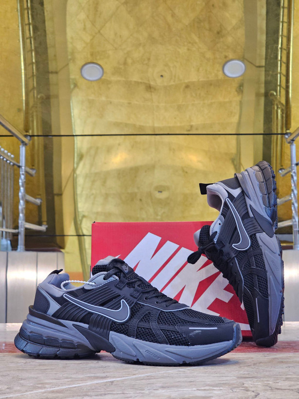 کتونی نایک وی تو کی/سایز ۳۷ الی ۴۵/ساخت ویتنام/Nike V2k Run/ضمانت کالا/فروش تک و عمده