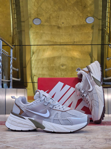 کتونی نایک وی تو کی/سایز ۳۷ الی ۴۵/ساخت ویتنام/Nike V2k Run/ضمانت کالا/فروش تک و عمده