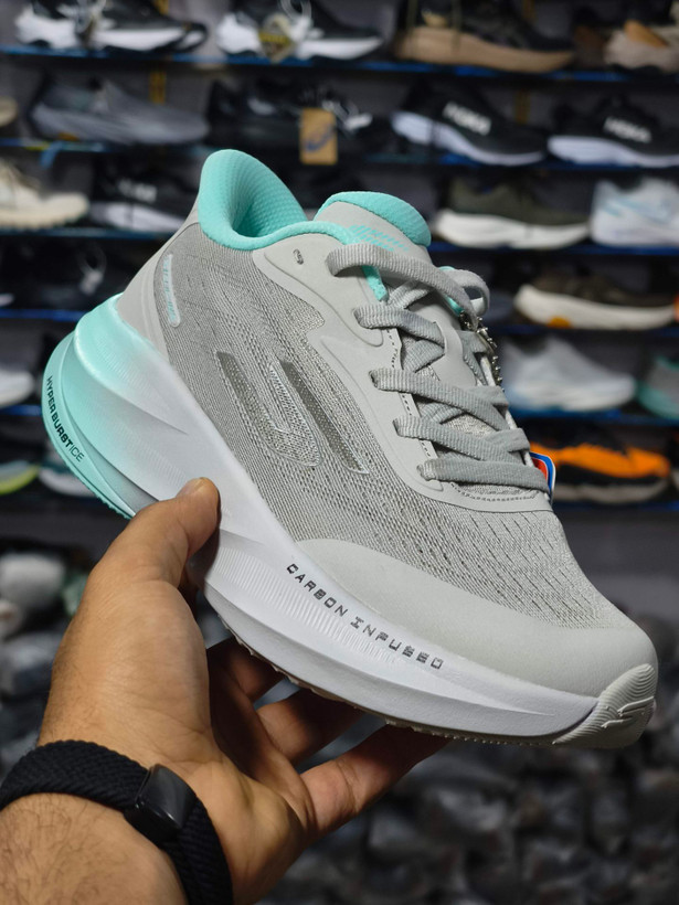 کتونی مسترکوالیتی اسکیچرز هایپربرست کربن/Skechers Hyperburst Carbon/ساخت ویتنام/سایزبندی 37 الی 4۰/ضمانت کالا/فروش به صورت تک و عمده