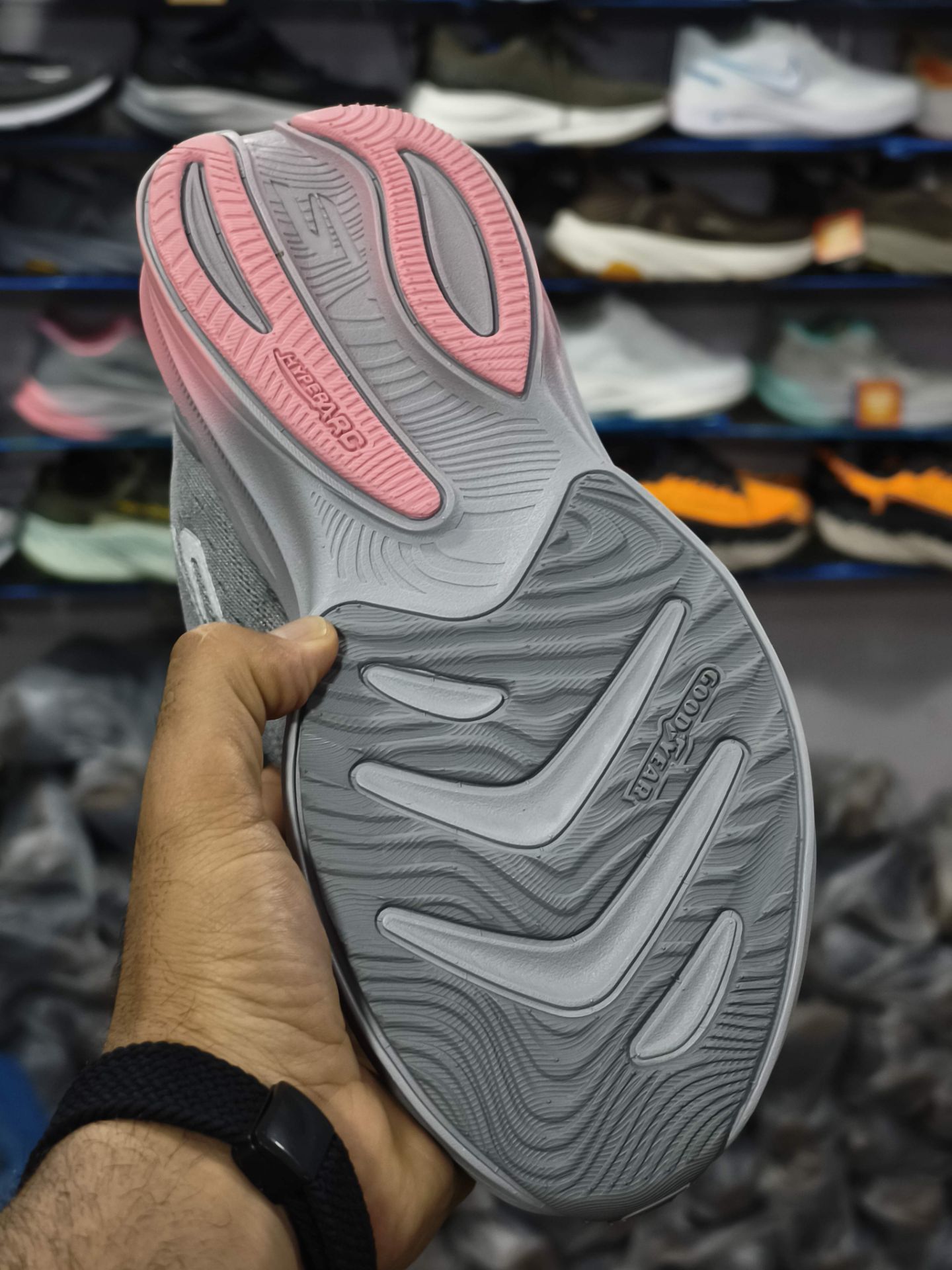 کتونی مسترکوالیتی اسکیچرز هایپربرست کربن/Skechers Hyperburst Carbon/ساخت ویتنام/سایزبندی 37 الی 4۰/ضمانت کالا/فروش به صورت تک و عمده