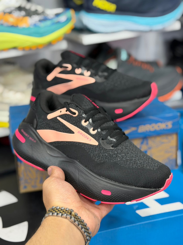 کتونی بروکس گاست مکس مسترکوالیتی/سایز ۳۶ الی ۴۵/ساخت ویتنام/Brooks Ghost Max/ضمانت کالا/فروش تک و عمده
