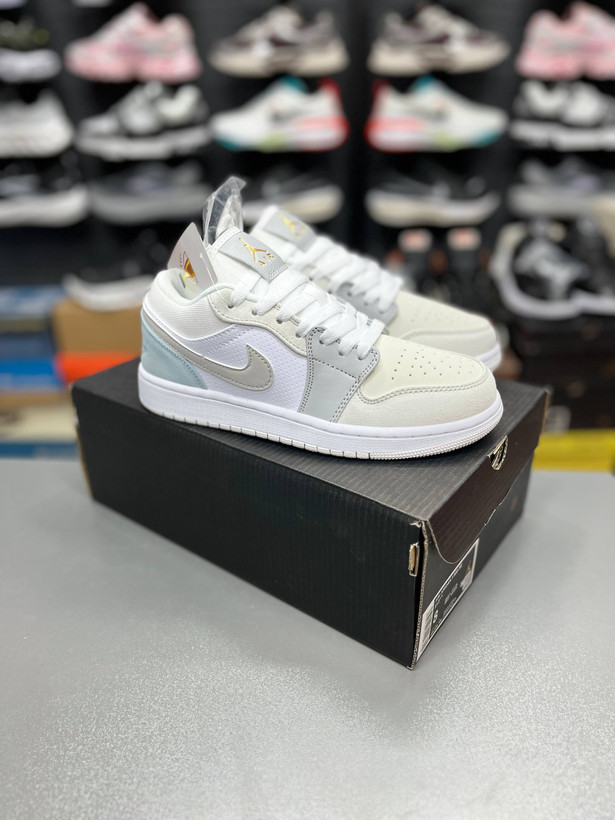 کتونی نایک ایر جردن 1 مسترکوالیتی/سایز ۴۰ الی ۴۵/ساخت ویتنام/Nike Air Jordan ۱/ضمانت کالا/فروش تک و عمده