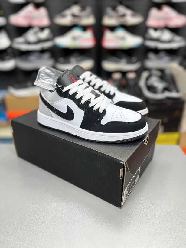 کتونی نایک ایر جردن 1 مسترکوالیتی/سایز ۴۰ الی ۴۵/ساخت ویتنام/Nike Air Jordan ۱/ضمانت کالا/فروش تک و عمده