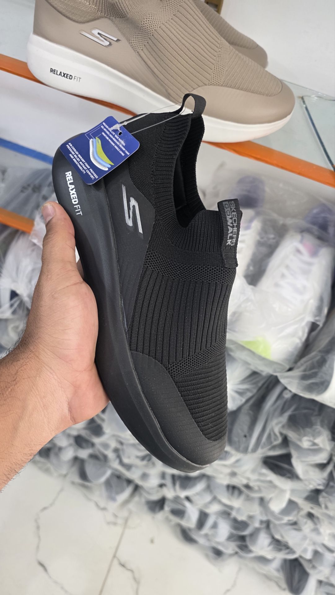 کتونی طبی  اسکیچرز بدون بند/Skechers Slip Ins/سایز۴۰ الی ۴۵/ ساخت ویتنام/ضمانت کالا/فروش تک و عمده