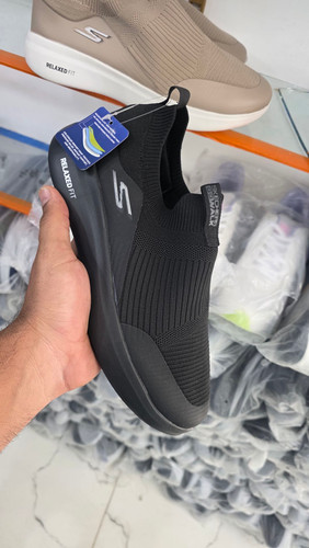 کتونی طبی اسکیچرز بدون بند/Skechers Slip Ins/سایز۴۰ الی ۴۵/ ساخت ویتنام/ضمانت کالا/فروش تک و عمده
