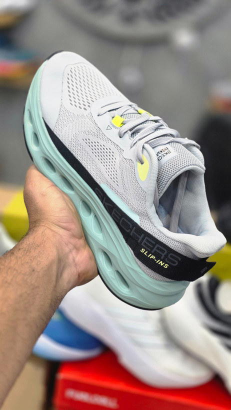 کتونی اسکیچرز اسلیپ/Skechers Slip Ins/سایز۴۰ الی ۴۵/ ساخت ویتنام/ضمانت کالا/فروش تک و عمده