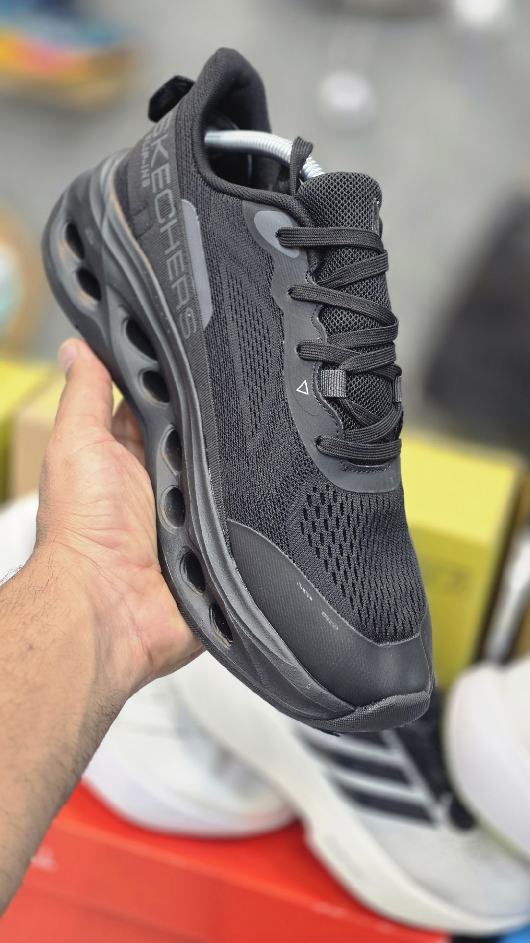 کتونی اسکیچرز اسلیپ/Skechers Slip Ins/سایز۴۰ الی ۴۵/ ساخت ویتنام/ضمانت کالا/فروش تک و عمده