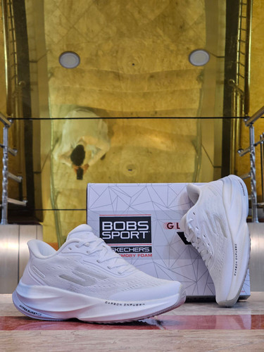 کتونی مسترکوالیتی اسکیچرز هایپربرست کربن/Skechers Hyperburst Carbon/ساخت ویتنام/سایزبندی 37 الی 4۰/ضمانت کالا/فروش به صورت تک و عمده