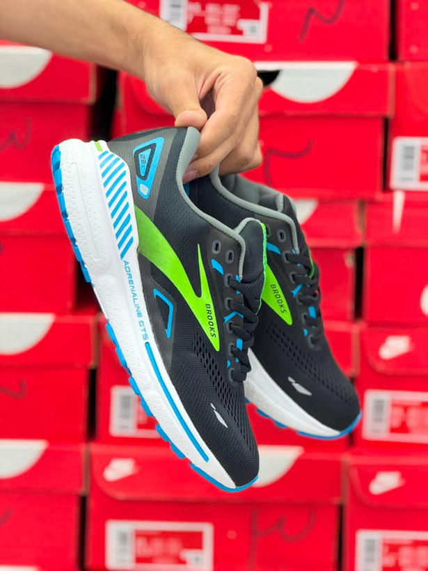 کتونی رانینگ بروکس آدرنالین GTS مسترکوالیتی/سایز 40 الی 45/ساخت ویتنام/Brooks Adrenaline GTS/ضمانت کالا/فروش تک و عمده