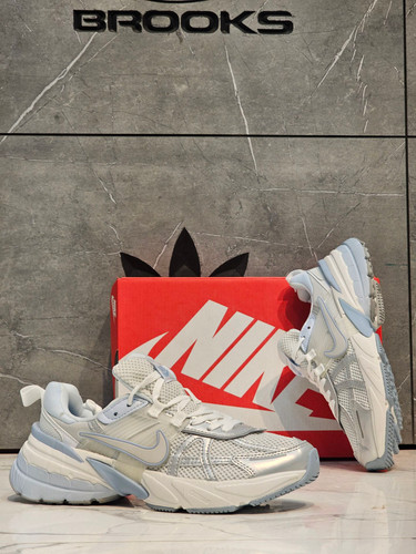 کتونی نایک وی تو کی/سایز ۳۷ الی ۴۵/ساخت ویتنام/Nike V2k Run/ضمانت کالا/فروش تک و عمده